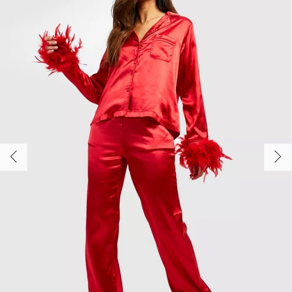 Silk red feather pajamas - Picture 2 of 3
